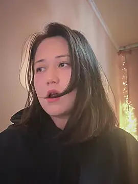 JoyFulLicss online show from December 22, 2024, 6:04 pm