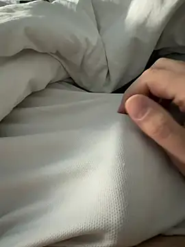 Snapshot of tiou72 chatting on March 15, 2026, 7:48 am tiou72 online show from March 15, 2026, 7:48 am