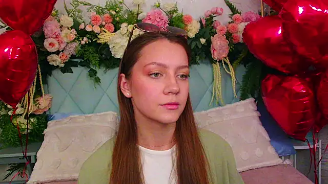 AliceBrayan online show from February 10, 2026, 5:12 pm