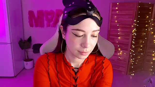 Miss Mia Murr online show from October 8, 2025, 4:36 am