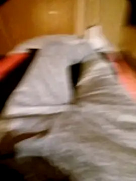 pascalino100 online show from April 14, 2026, 7:41 pm