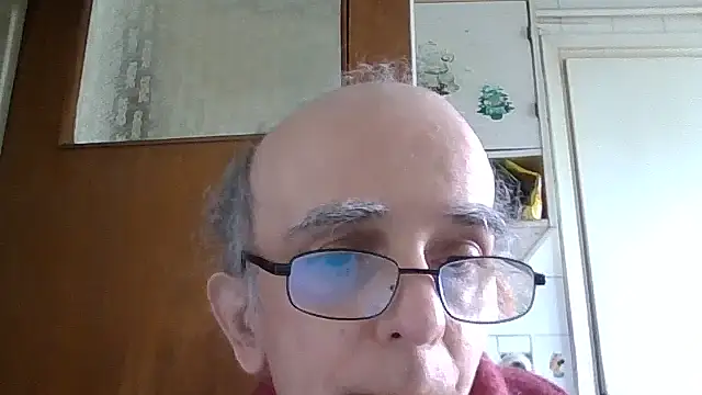 Snapshot of mariusica1@xh chatting on May 20, 2026, 9:50 am mariusica1xh online show from May 20, 2026, 9:50 am