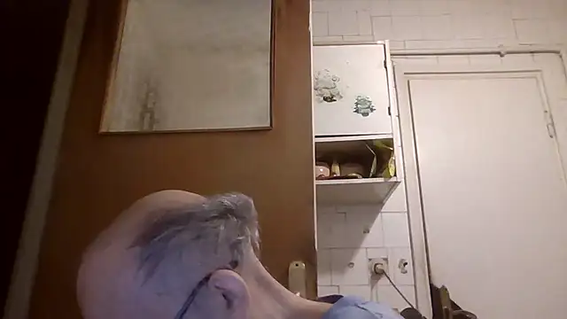 mariusica1xh online show from February 24, 2026, 5:25 pm