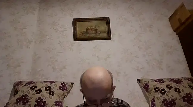 mariusica1xh online show from March 13, 2025, 3:28 pm