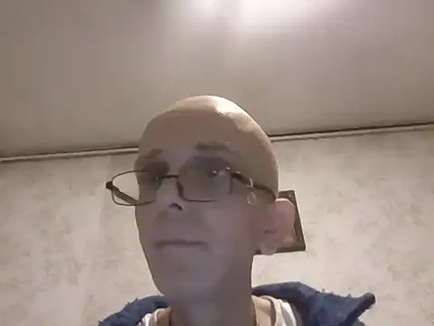 mariusica1xh online show from November 8, 2025, 8:45 pm