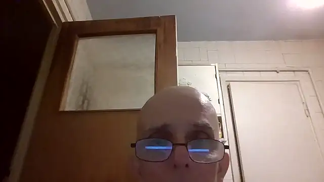 Snapshot of mariusica1@xh chatting on June 1, 2026, 9:25 pm mariusica1xh online show from June 1, 2026, 9:25 pm