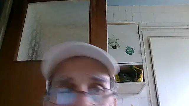 Snapshot of mariusica1@xh chatting on May 28, 2026, 12:11 pm mariusica1xh online show from May 28, 2026, 12:11 pm