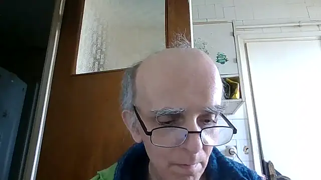 mariusica1xh online show from April 13, 2026, 11:14 am