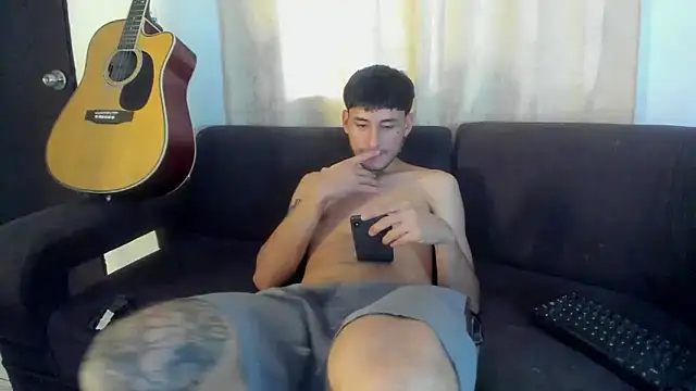 Henrikk senn online show from October 26, 2025, 3:01 pm