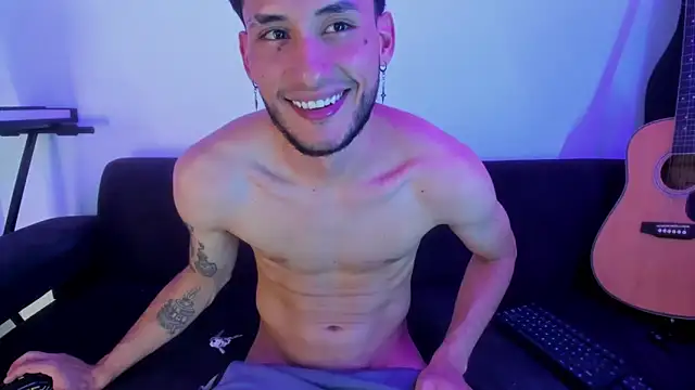 Henrikk senn online show from December 1, 2025, 8:21 pm