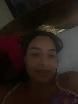 Snapshot of mykaelahoney chatting on February 22, 2026, 10:44 pm mykaelahoney online show from February 22, 2026, 10:44 pm