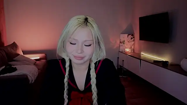 RileyMee online show from April 9, 2026, 3:19 am