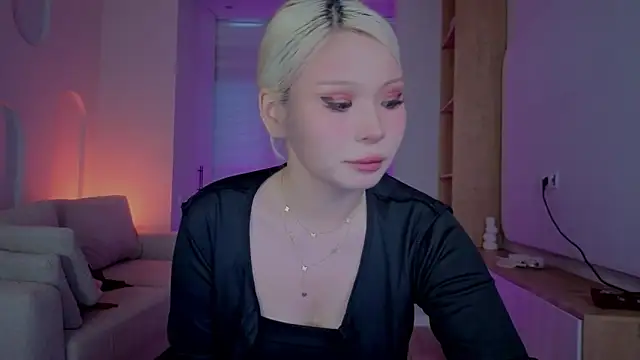 Snapshot of RileyMee chatting on September 27, 2025, 12:22 pm RileyMee online show from September 27, 2025, 12:22 pm