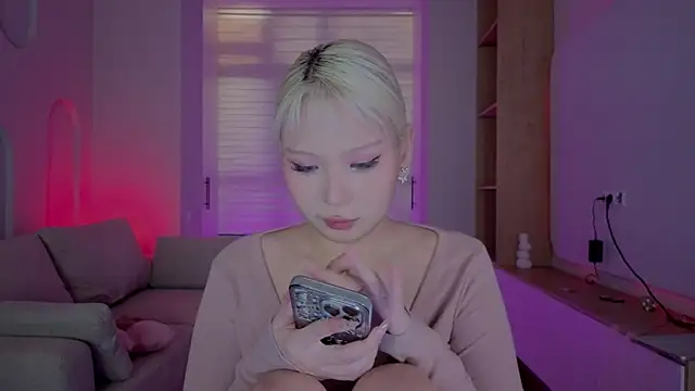 Snapshot of RileyMee chatting on September 20, 2025, 1:32 am RileyMee online show from September 20, 2025, 1:32 am