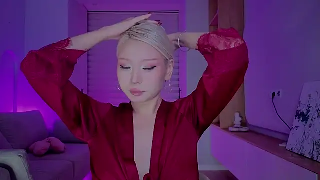 Snapshot of RileyMee chatting on November 2, 2025, 12:15 am RileyMee online show from November 2, 2025, 12:15 am