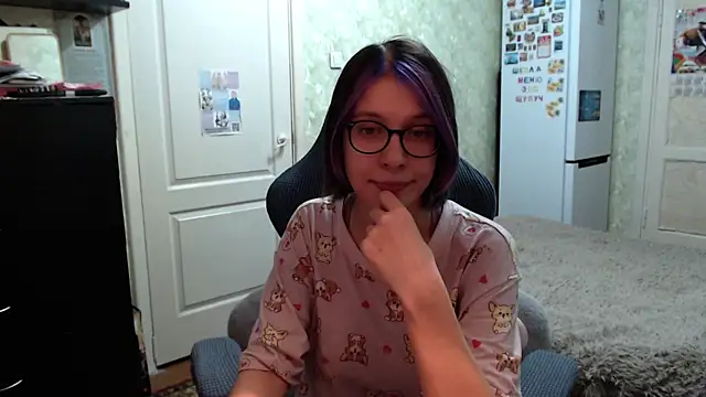 YummyGiirl online show from December 30, 2024, 4:29 pm