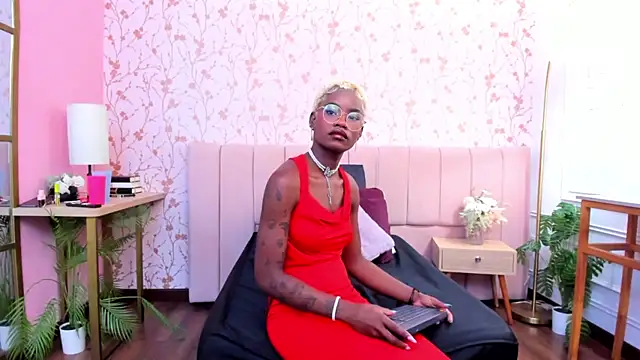 Snapshot of amber-hill chatting on February 14, 2026, 6:41 pm amber-hill online show from February 14, 2026, 6:41 pm