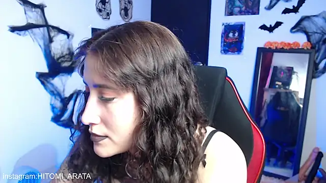 hitomi arata online show from November 24, 2025, 8:42 pm