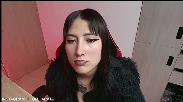 Snapshot of hitomi_arata chatting on July 5, 2026, 9:54 pm hitomi arata online show from July 5, 2026, 9:54 pm