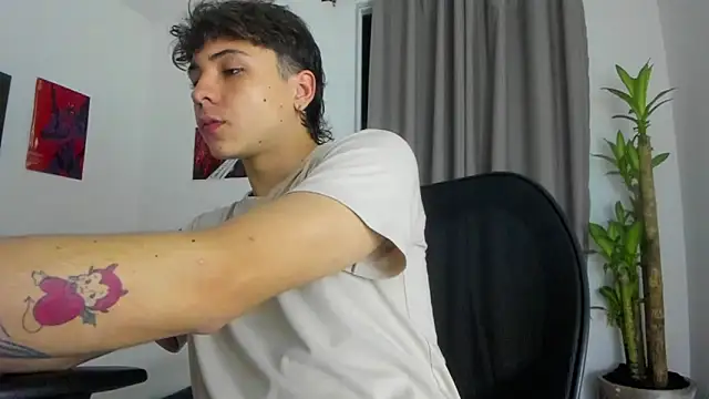 Joe23   online show from November 12, 2025, 2:04 am