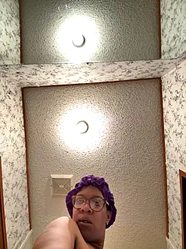 Snapshot of SexyHoneyRedd chatting on November 19, 2025, 5:46 pm SexyHoneyRedd online show from November 19, 2025, 5:46 pm