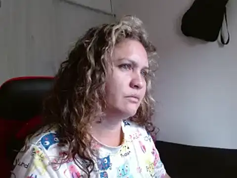 helenca43 online show from March 5, 2025, 11:28 am