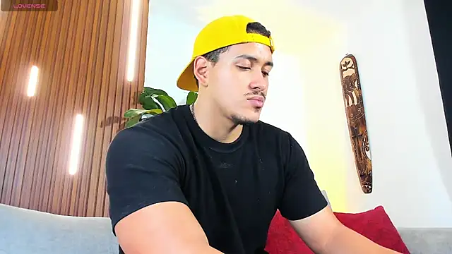 lucasanto  online show from March 24, 2026, 4:12 am