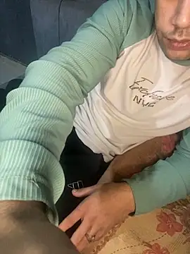 Snapshot of YawlingJingoist chatting on November 19, 2025, 2:00 am YawlingJingoist online show from November 19, 2025, 2:00 am