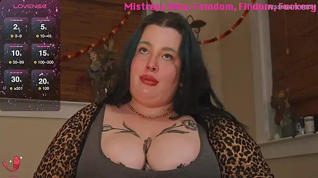 Snapshot of MissBika chatting on March 22, 2025, 5:06 am MissBika online show from March 22, 2025, 5:06 am