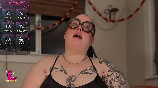 Snapshot of MissBika chatting on February 26, 2025, 2:08 am MissBika online show from February 26, 2025, 2:08 am