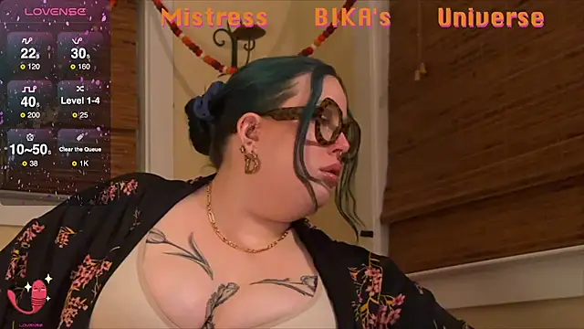 Snapshot of MissBika chatting on March 2, 2025, 2:51 am MissBika online show from March 2, 2025, 2:51 am