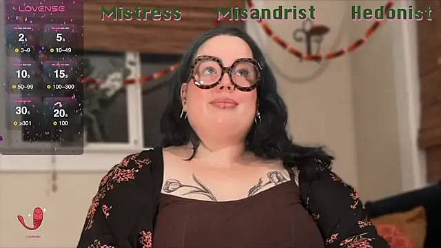 Snapshot of MissBika chatting on February 17, 2025, 2:31 am MissBika online show from February 17, 2025, 2:31 am