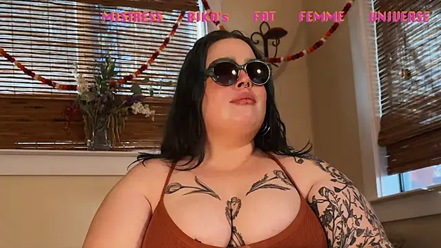 Snapshot of MissBika chatting on March 10, 2025, 12:39 am MissBika online show from March 10, 2025, 12:39 am