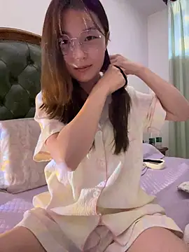 Snapshot of Sweet-Angel999 chatting on June 8, 2026, 3:23 pm Sweet-Angel999 online show from June 8, 2026, 3:23 pm