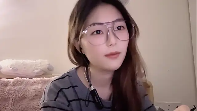 Sweet-Angel999 online show from February 7, 2026, 3:42 pm