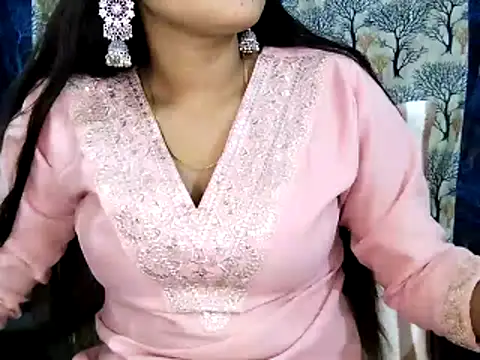 Aarvi Arora online show from December 17, 2025, 11:15 am