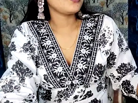 Aarvi Arora online show from December 19, 2025, 11:23 am