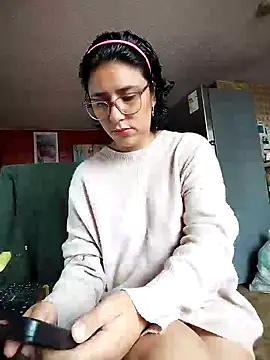 Snapshot of Im_Alma_ chatting on March 12, 2025, 1:08 pm Im Alma online show from March 12, 2025, 1:08 pm