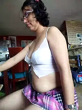 Snapshot of Im_Alma_ chatting on February 17, 2025, 7:01 pm Im Alma online show from February 17, 2025, 7:01 pm