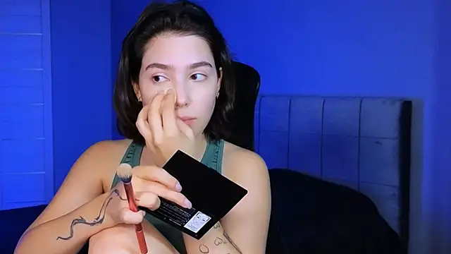 Stacy Gonzales  online show from September 14, 2025, 12:38 pm