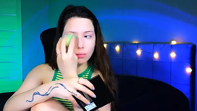 Stacy Gonzales  online show from March 13, 2025, 6:26 am