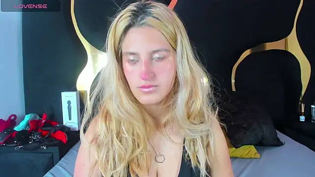 GiaRoussel online show from February 6, 2026, 5:20 pm