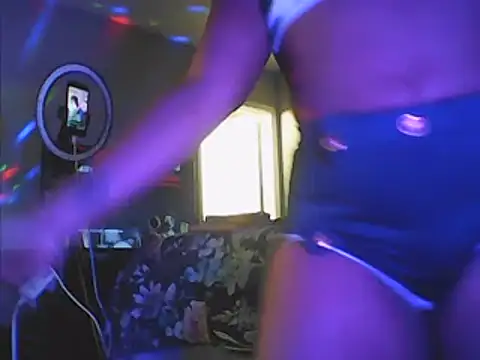 Snapshot of YourFaceMyThrone27 chatting on January 31, 2025, 1:33 am YourFaceMyThrone27 online show from January 31, 2025, 1:33 am