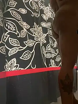 Snapshot of YourFaceMyThrone27 chatting on January 15, 2025, 2:13 pm YourFaceMyThrone27 online show from January 15, 2025, 2:13 pm