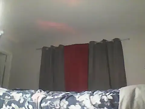 Snapshot of YourFaceMyThrone27 chatting on February 10, 2025, 12:19 am YourFaceMyThrone27 online show from February 10, 2025, 12:19 am