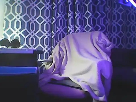 Snapshot of YourFaceMyThrone27 chatting on December 19, 2024, 8:55 pm YourFaceMyThrone27 online show from December 19, 2024, 8:55 pm