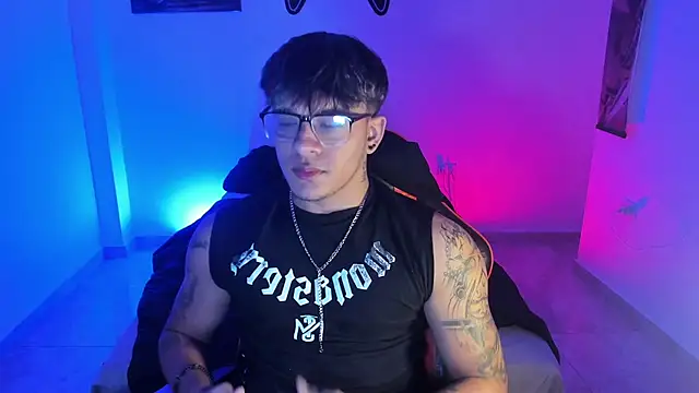 LuciferM Star online show from December 15, 2025, 12:38 am