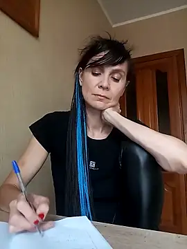 Snapshot of Francenia_lolis chatting on October 9, 2025, 6:36 am Francenia lolis online show from October 9, 2025, 6:36 am