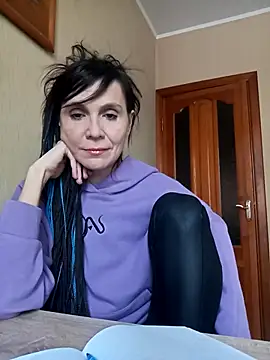 Snapshot of Francenia_lolis chatting on January 14, 2026, 7:34 am Francenia lolis online show from January 14, 2026, 7:34 am