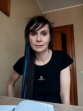 Snapshot of Francenia_lolis chatting on October 21, 2025, 8:14 am Francenia lolis online show from October 21, 2025, 8:14 am